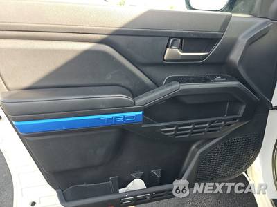2025 Toyota Tacoma TRD Off-Road Crew Cab Medium Bed - zdjęcie 9 z 27 - miniatura