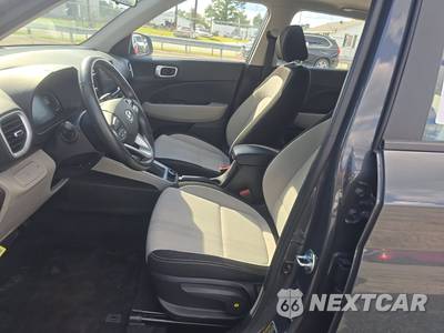2025 Hyundai Venue SEL - zdjęcie 7 z 28 - miniatura