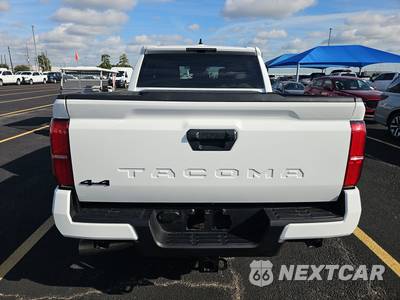 2025 Toyota Tacoma TRD Off-Road Crew Cab Medium Bed - zdjęcie 5 z 27 - miniatura