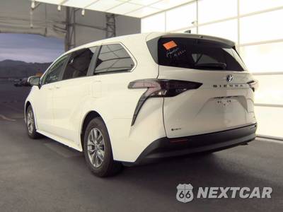 2025 Toyota Sienna LE 8-Passenger 120.5" WB - zdjęcie 6 z 27 - miniatura
