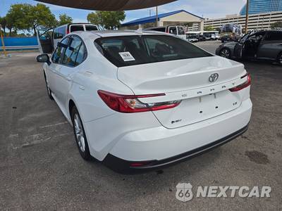 2025 Toyota Camry LE - zdjęcie 6 z 24 - miniatura