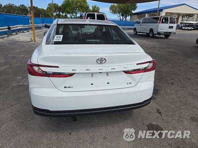 2025 Toyota Camry LE - zdjęcie 5 z 24 - miniatura