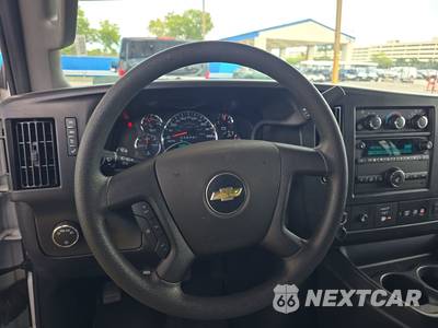 2025 Chevrolet Express 3500 Passenger Van LT 1LT 155.1" WB - zdjęcie 10 z 27 - miniatura