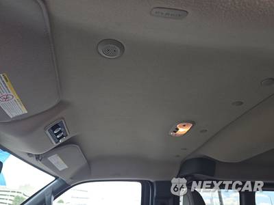 2025 Chevrolet Express 3500 Passenger Van LT 1LT 155.1" WB - zdjęcie 18 z 27 - miniatura