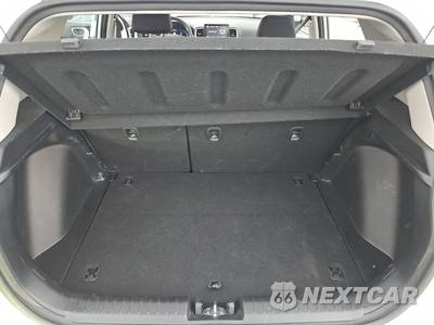 2025 Hyundai Venue SEL - zdjęcie 16 z 31 - miniatura