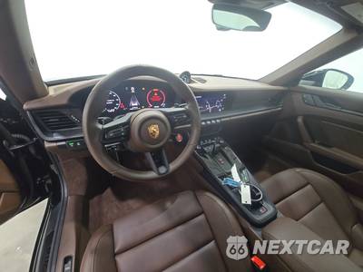 2026 Porsche 911 Targa 4 GTS - zdjęcie 11 z 21 - miniatura