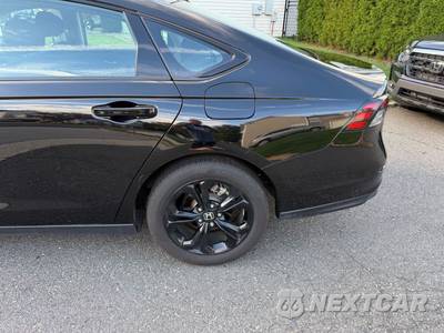 2025 Honda Accord Sedan SE - zdjęcie 8 z 19 - miniatura
