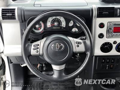 2014 Toyota FJ Cruiser w/Rear Doors - zdjęcie 21 z 51 - miniatura