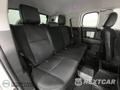 2014 Toyota FJ Cruiser w/Rear Doors - zdjęcie 24 z 51 - miniatura
