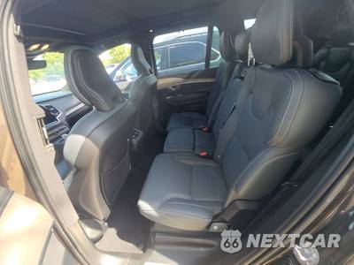 2024 Volvo XC90 B6 Ultimate Bright Theme 7-Passenger - zdjęcie 12 z 18 - miniatura