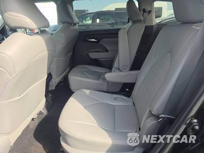 2024 Toyota Highlander Hybrid XLE - zdjęcie 13 z 27 - miniatura