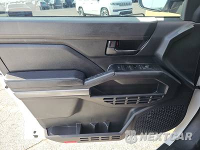 2025 Toyota Tacoma SR5 Crew Cab Medium Bed - zdjęcie 9 z 24 - miniatura
