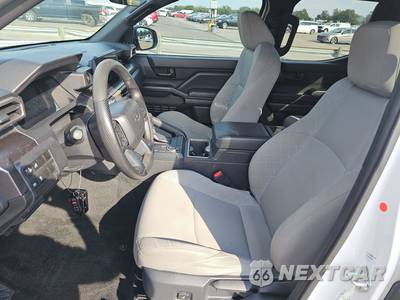 2025 Toyota Tacoma SR5 Crew Cab Medium Bed - zdjęcie 7 z 24 - miniatura