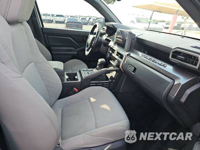 2025 Toyota Tacoma SR5 Crew Cab Medium Bed - zdjęcie 8 z 24 - miniatura