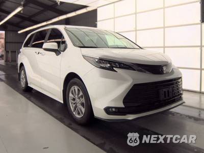 2025 Toyota Sienna XLE 8-Passenger 120.5" WB - zdjęcie 3 z 31 - miniatura