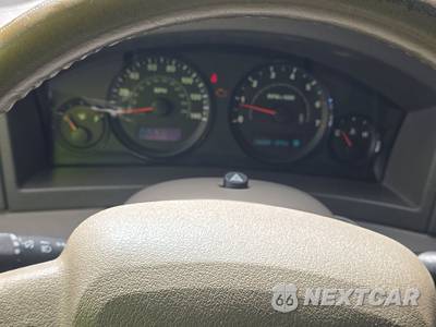 2006 Jeep Grand Cherokee Laredo - zdjęcie 12 z 40 - miniatura