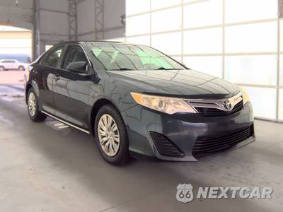 2013 Toyota Camry LE - zdjęcie 3 z 31 - miniatura