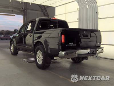 2015 Nissan Frontier SV Crew Cab Medium Bed - zdjęcie 6 z 28 - miniatura