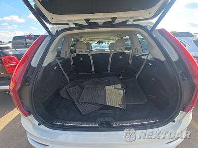 2022 Volvo XC90 T6 Momentum 7-Passenger - zdjęcie 17 z 36 - miniatura