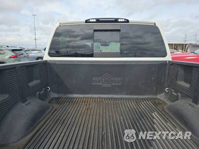 2017 Nissan TITAN SV Crew Cab Short Bed - zdjęcie 16 z 33 - miniatura