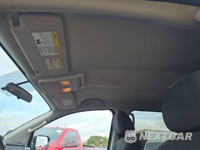 2017 Nissan TITAN SV Crew Cab Short Bed - zdjęcie 18 z 33 - miniatura