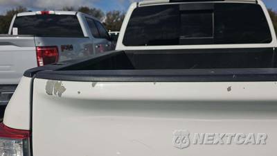2017 Nissan TITAN SV Crew Cab Short Bed - zdjęcie 33 z 33 - miniatura