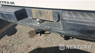 2017 Nissan TITAN SV Crew Cab Short Bed - zdjęcie 32 z 33 - miniatura