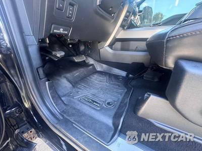 2021 Ford Super Duty F-450 Platinum Crew Cab Long Bed DRW - zdjęcie 61 z 99 - miniatura