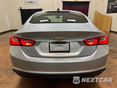 2018 Chevrolet Malibu LS 1LS - zdjęcie 8 z 41 - miniatura