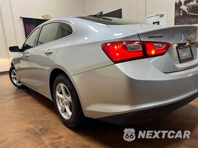 2018 Chevrolet Malibu LS 1LS - zdjęcie 33 z 41 - miniatura