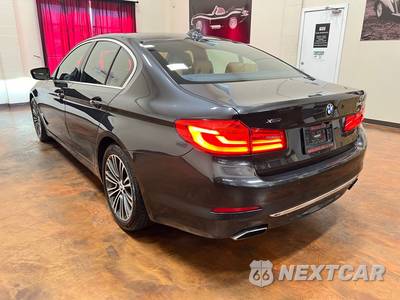 2019 BMW 5 Series Sedan 540i xDrive LUXURY LINE - zdjęcie 7 z 50 - miniatura