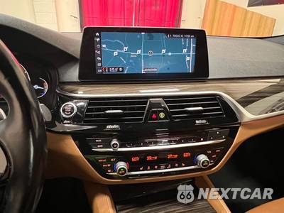 2019 BMW 5 Series Sedan 540i xDrive LUXURY LINE - zdjęcie 23 z 50 - miniatura