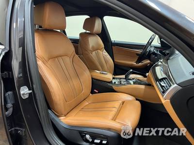 2019 BMW 5 Series Sedan 540i xDrive LUXURY LINE - zdjęcie 37 z 50 - miniatura