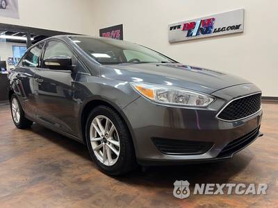 2017 Ford Focus SE Sedan - zdjęcie 3 z 41 - miniatura