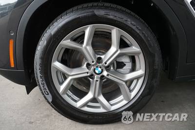 2025 BMW X4 Sports Activity Coupe xDrive30i - zdjęcie 31 z 32 - miniatura