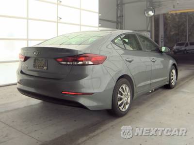 2018 Hyundai Elantra SE Sedan - zdjęcie 4 z 35 - miniatura
