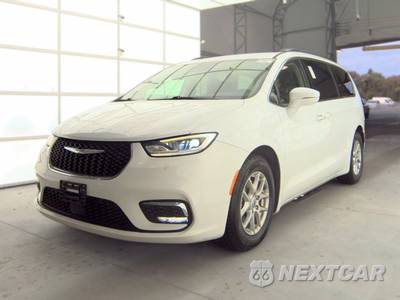 2022 Chrysler Pacifica Touring L 121.6" WB