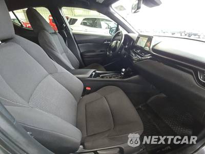 2018 Toyota C-HR XLE - zdjęcie 8 z 20 - miniatura