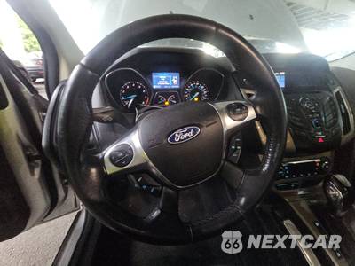 2012 Ford Focus SEL Hatchback - zdjęcie 10 z 42 - miniatura