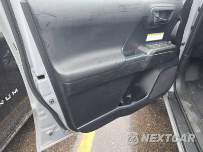 2020 Toyota Tacoma TRD Off-Road Crew Cab Long Bed - zdjęcie 9 z 18 - miniatura