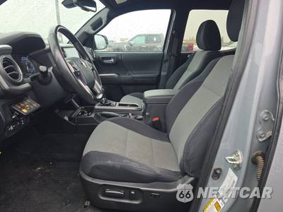 2020 Toyota Tacoma TRD Off-Road Crew Cab Long Bed - zdjęcie 7 z 18 - miniatura