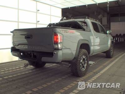 2020 Toyota Tacoma TRD Off-Road Crew Cab Long Bed - zdjęcie 4 z 18 - miniatura