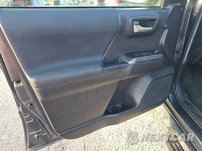 2022 Toyota Tacoma TRD Sport Crew Cab Medium Bed - zdjęcie 9 z 25 - miniatura
