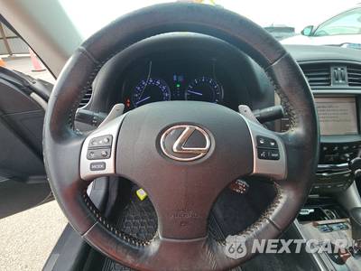 2011 Lexus IS 250C Convertible - zdjęcie 10 z 27 - miniatura