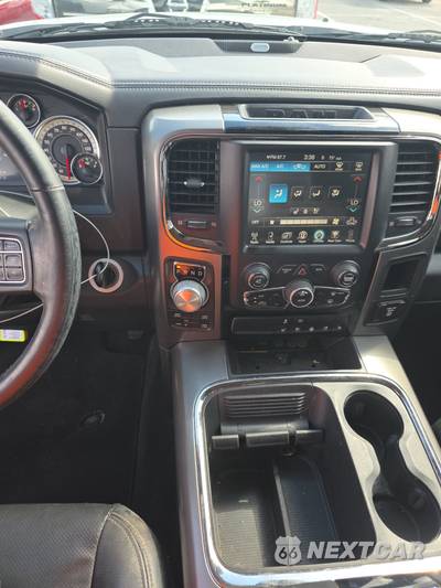 2017 Ram 1500 Night Crew Cab Short Bed - zdjęcie 11 z 30 - miniatura