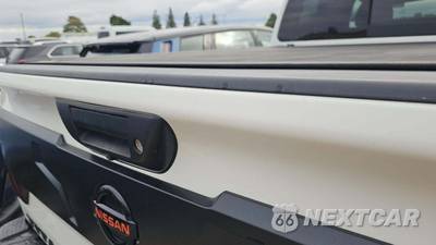 2021 Nissan TITAN PRO-4X Crew Cab Extra Short Bed - zdjęcie 27 z 30 - miniatura