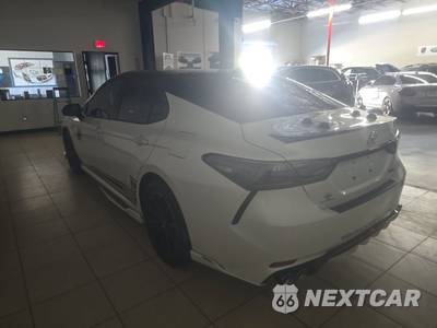2019 Toyota Camry XSE - zdjęcie 6 z 32 - miniatura