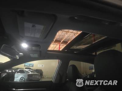 2019 Toyota Camry XSE - zdjęcie 14 z 32 - miniatura