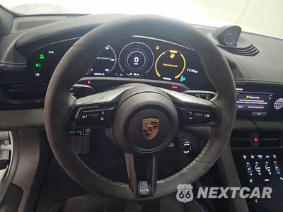 2023 Porsche Taycan GTS - zdjęcie 10 z 23 - miniatura