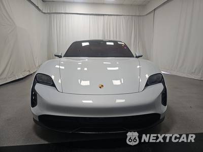 2023 Porsche Taycan GTS - zdjęcie 2 z 23 - miniatura